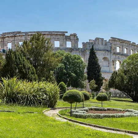 Apartament Ruza 1 By Interhome